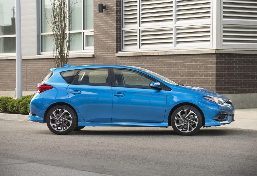  Scion iM 2015 года  (фото 25 из 48)